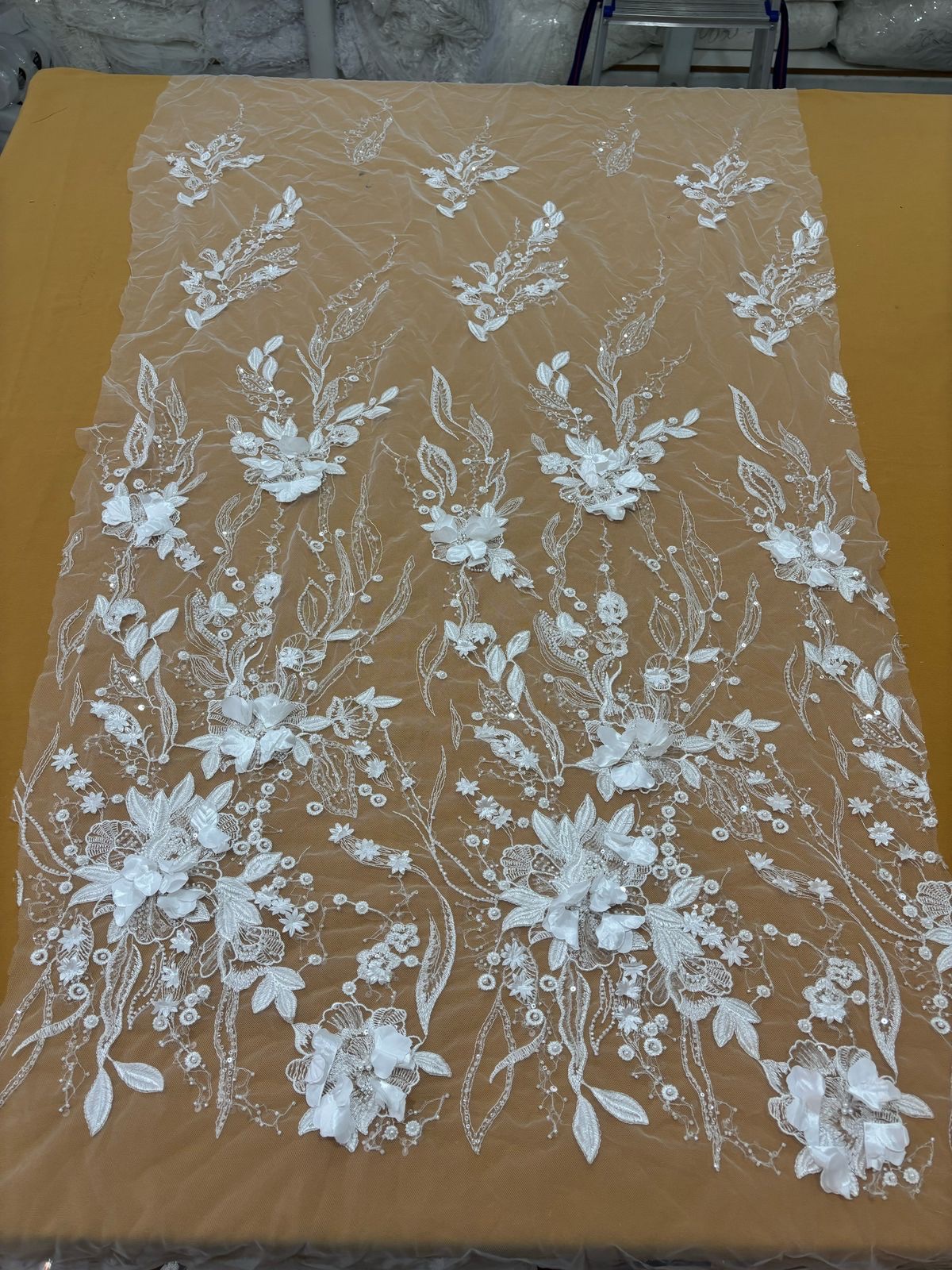 Renda Floral 3D Bordada Barcelona off - Image 2